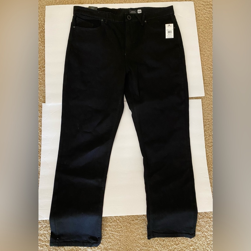 Volcom Solver Jeans Mens size 38x32 New